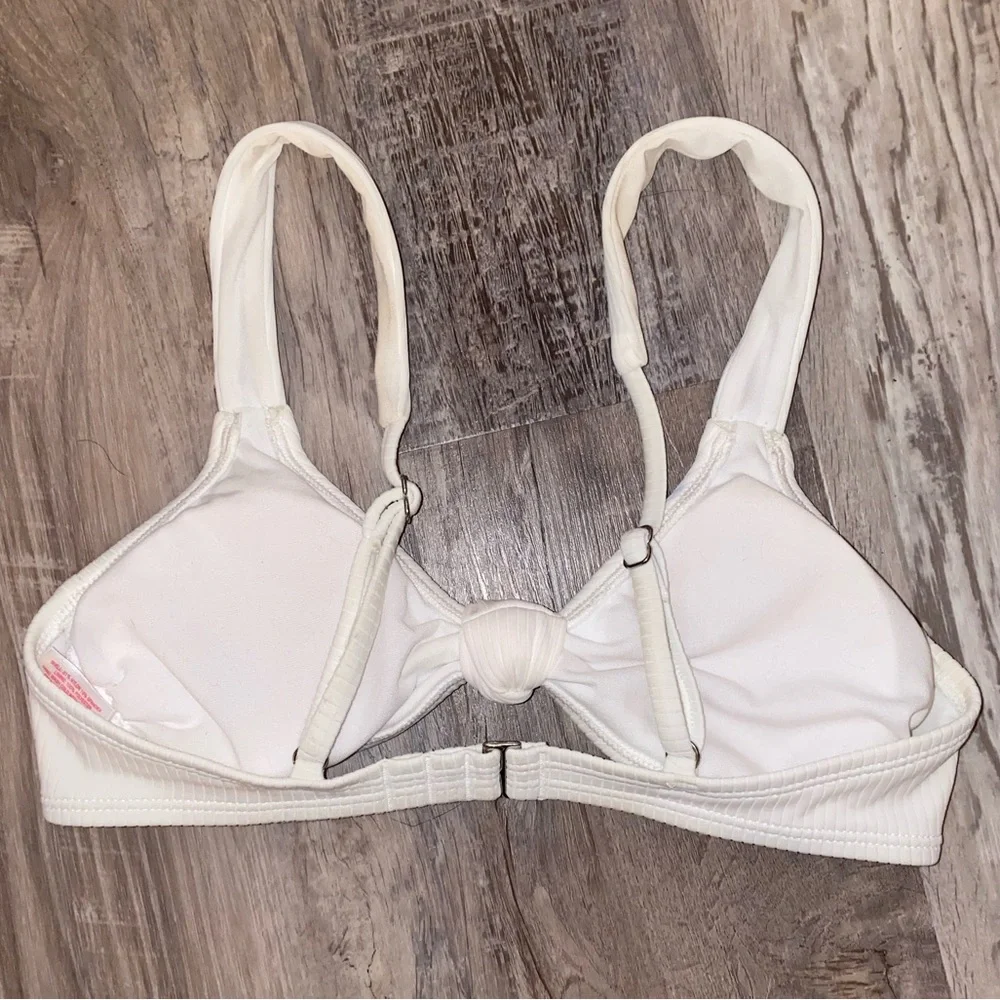 Xhilaration White Knot Bikini Top - Size Small - Picture 2 of 3